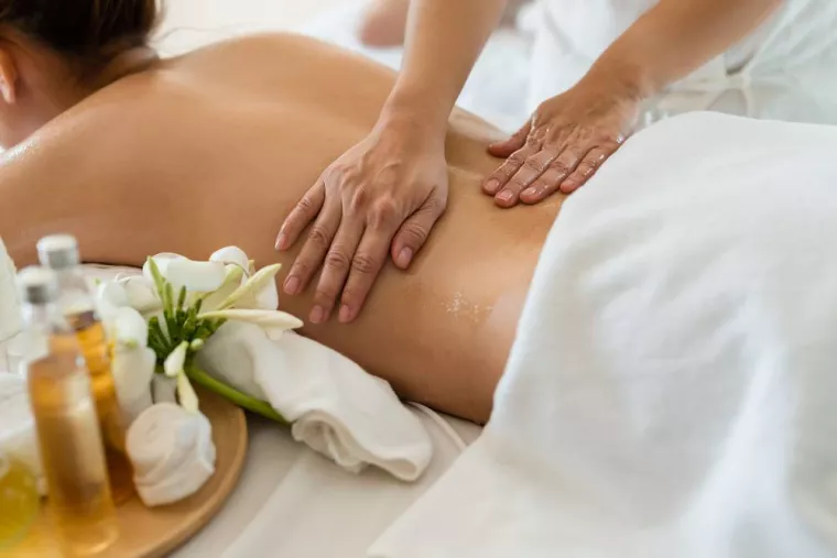 Massage ayurvédique complet pour femme : quels sont les bienfaits ?, La Seyne-sur-Mer, DS Beauté Zen
